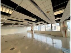 UE Square (D9), Office #437183731